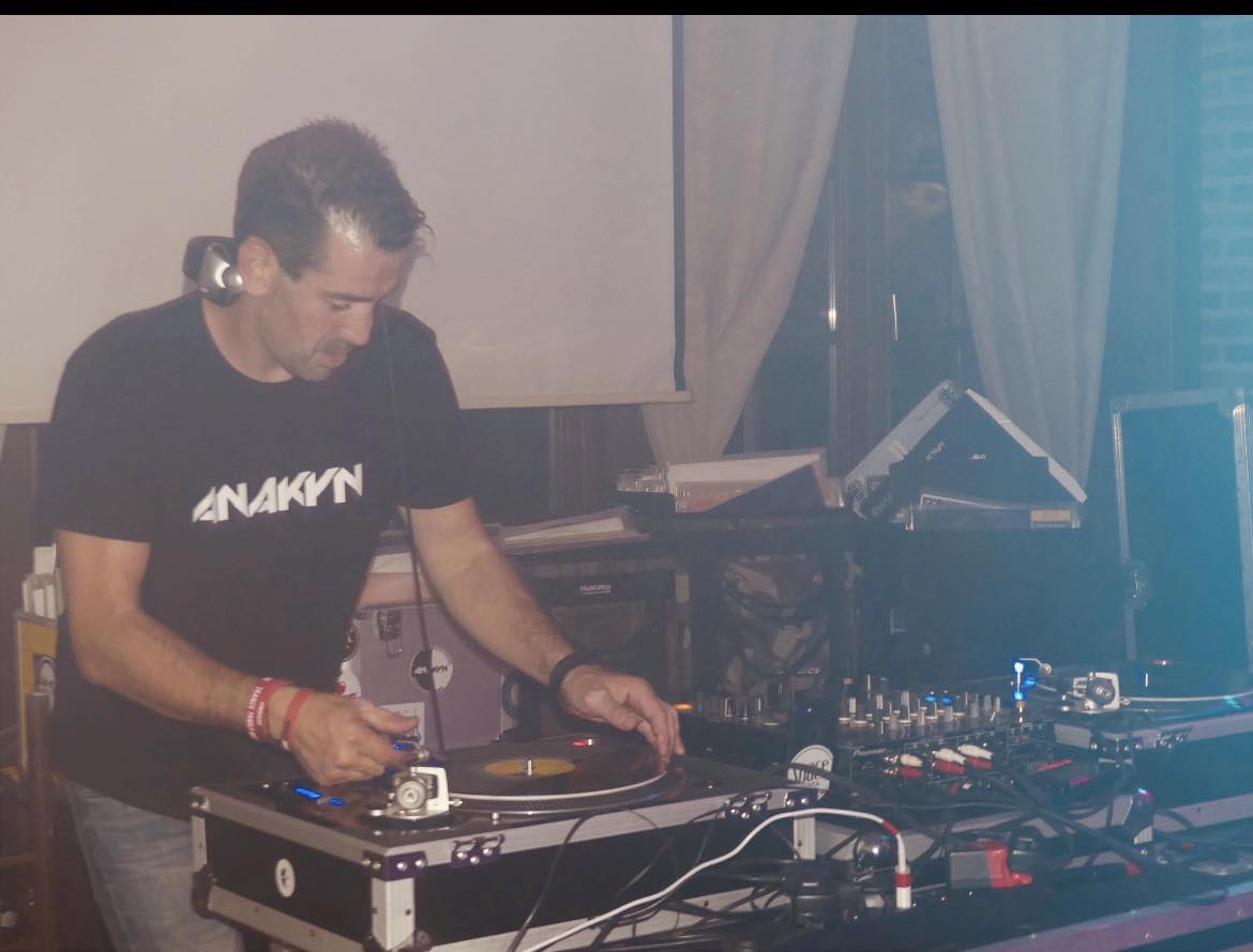 DJ ANAKYN
